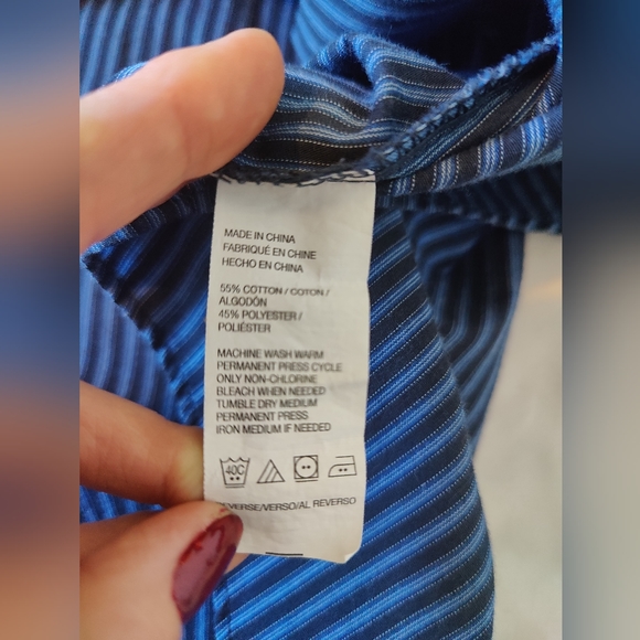 Van Heusen Men's Blue Striped Button Down Shirt π (XL / 18-18.5)ππ€ - Picture 6 of 15